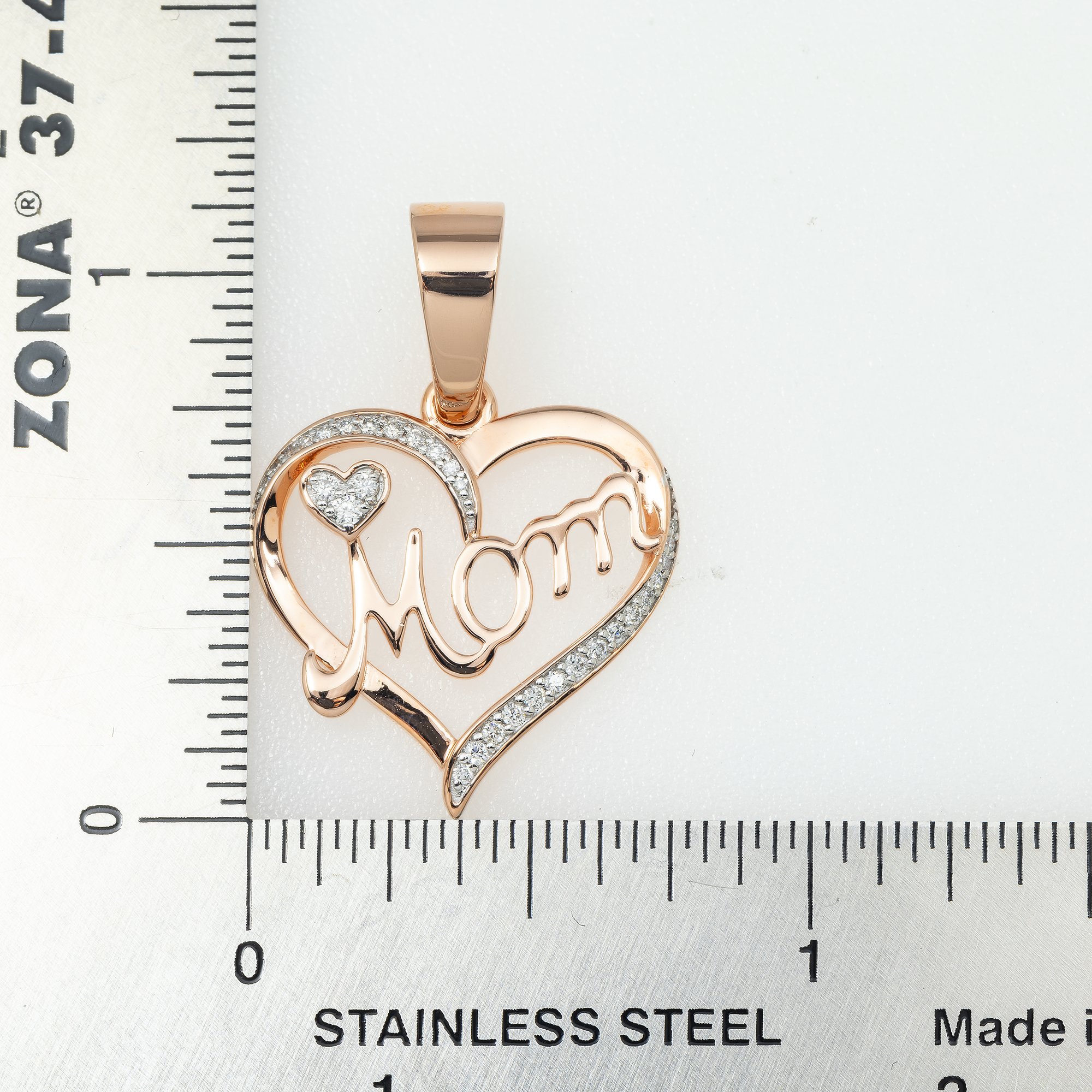 10K GOLD DIAMOND "MOM" HEART PENDANT 0.15 CT
