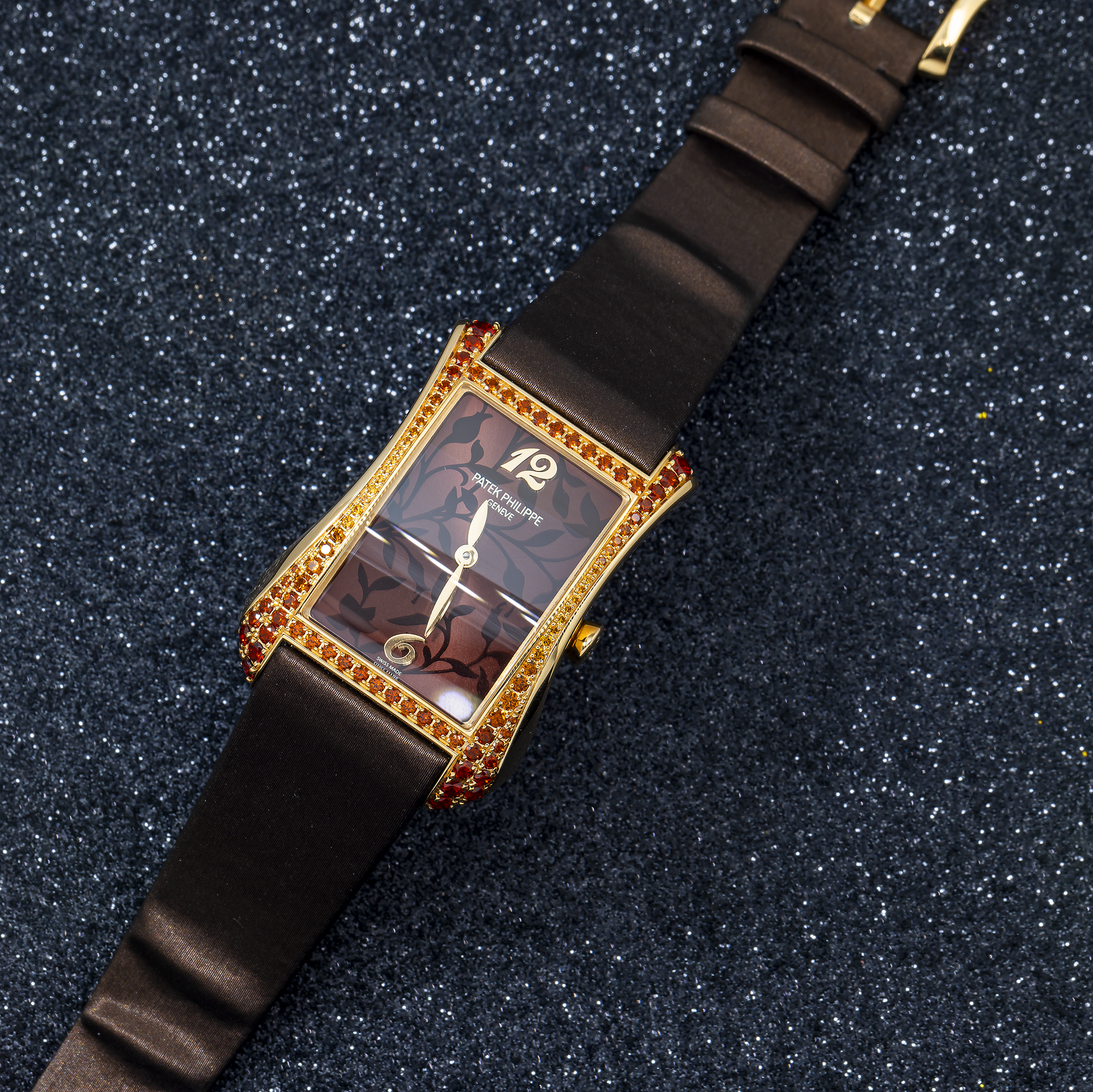 PATEK PHILIPPE GONDOLO SERATA LADIES YELLOW GOLD GEM SET BEZEL BROWN DIAL QUARTZ 4962/200R-001