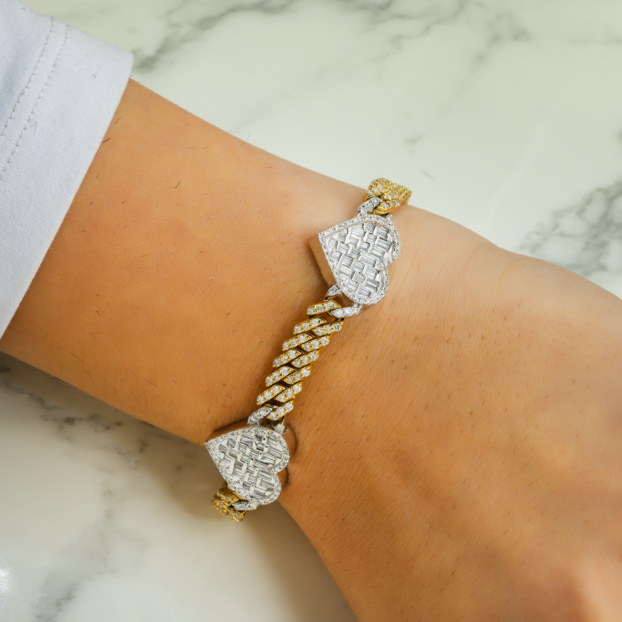 10K GOLD BAGUETTE AND ROUND DIAMONDS CUBAN HEARTS BRACELET 4.25 CT