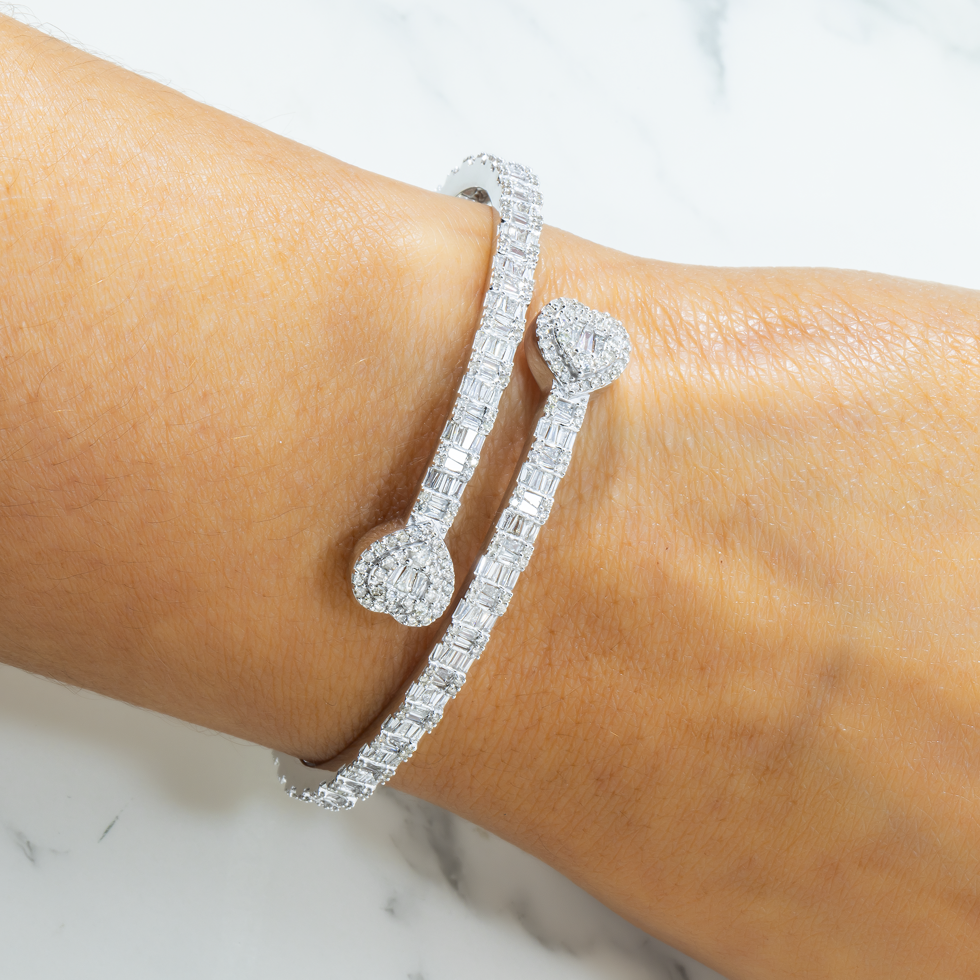 10K GOLD BAGUETTE DIAMONDS OPEN HEART BANGLE 4.00 CT