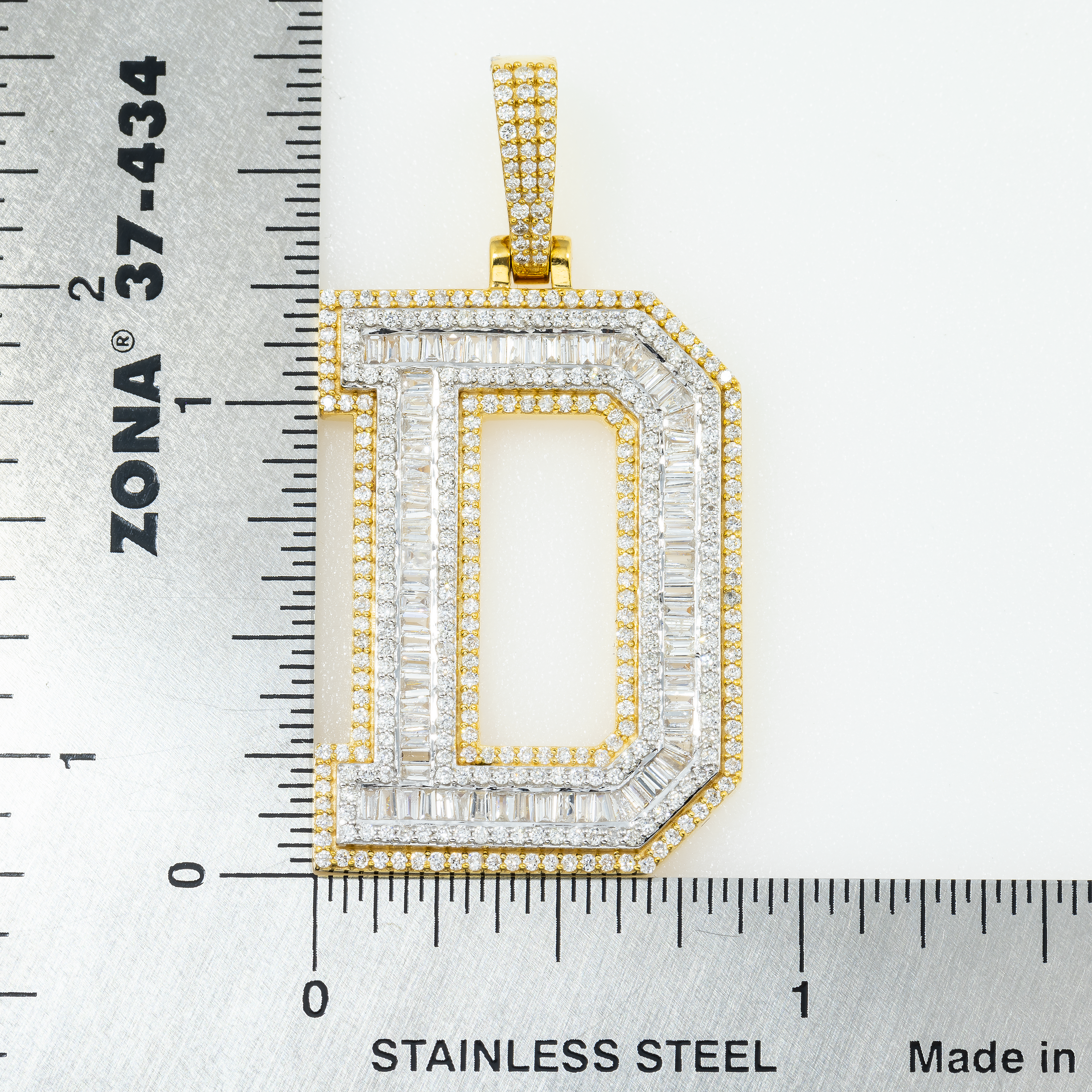 10K GOLD BAGUETTE AND ROUND DIAMOND INITIAL D PENDANT 1.82 CT