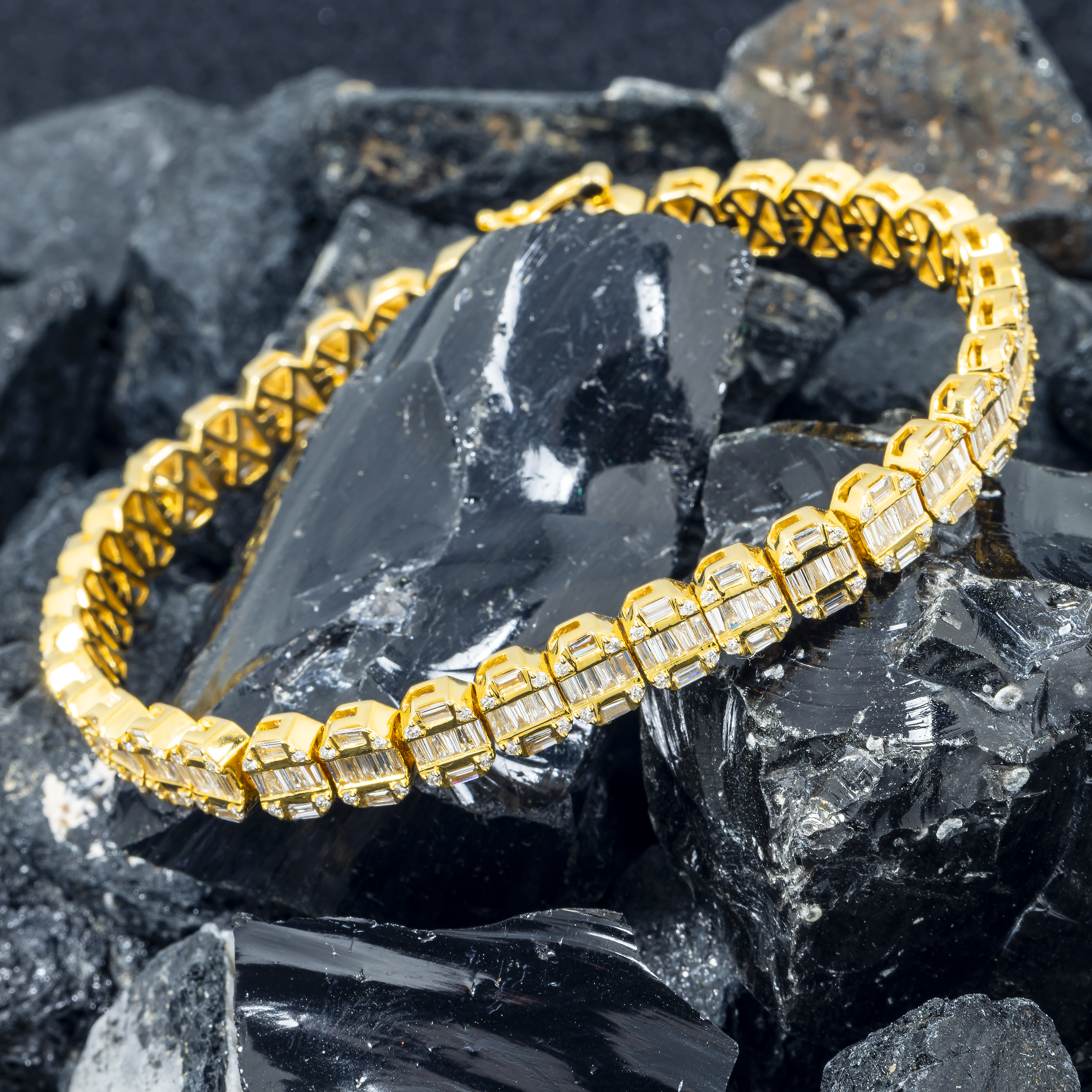 10K GOLD 7MM BAGUETTE DIAMONDS BRACELET 4.90 CT