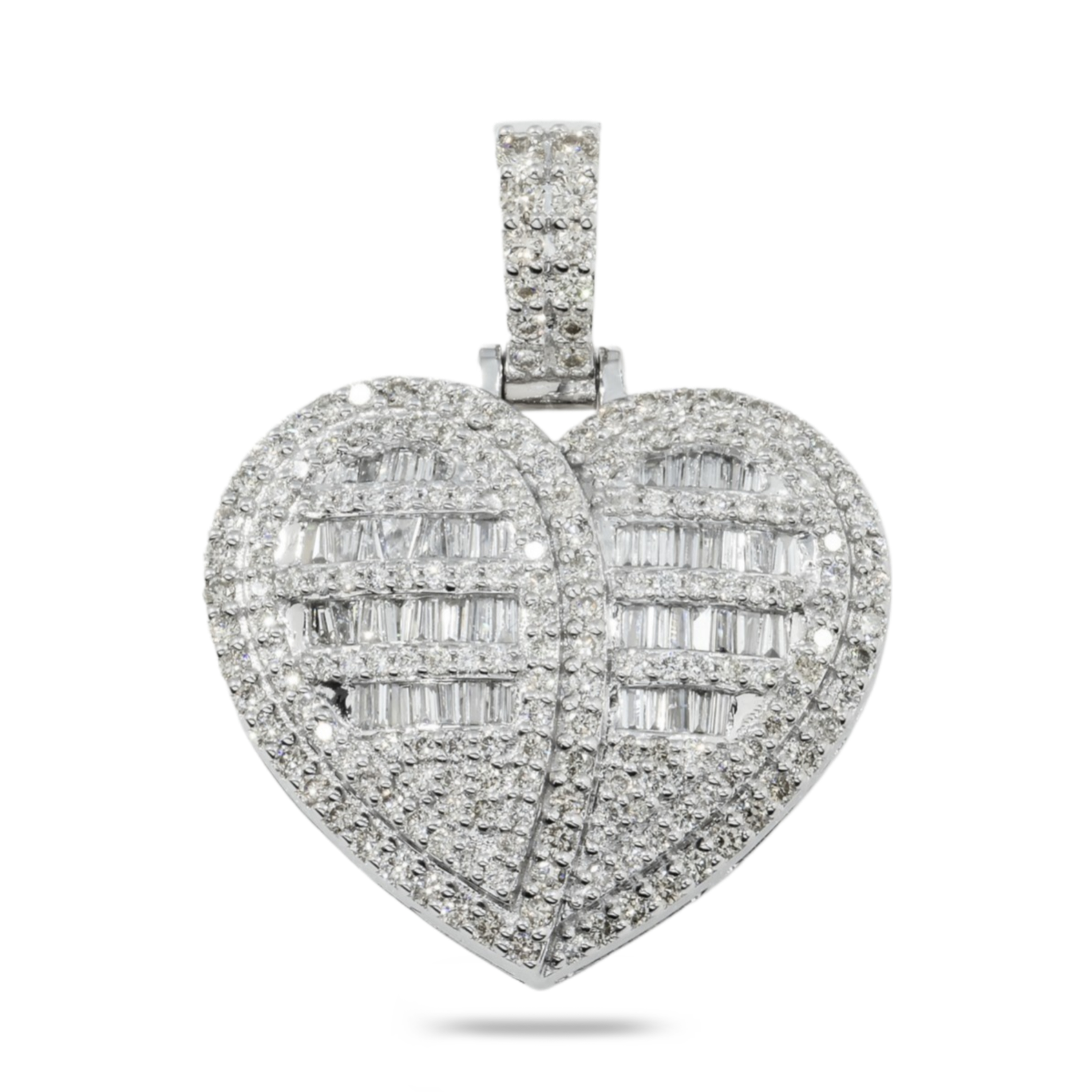 10K GOLD BAGUETTE AND ROUND DIAMOND HEART PENDANT 2.23 CT