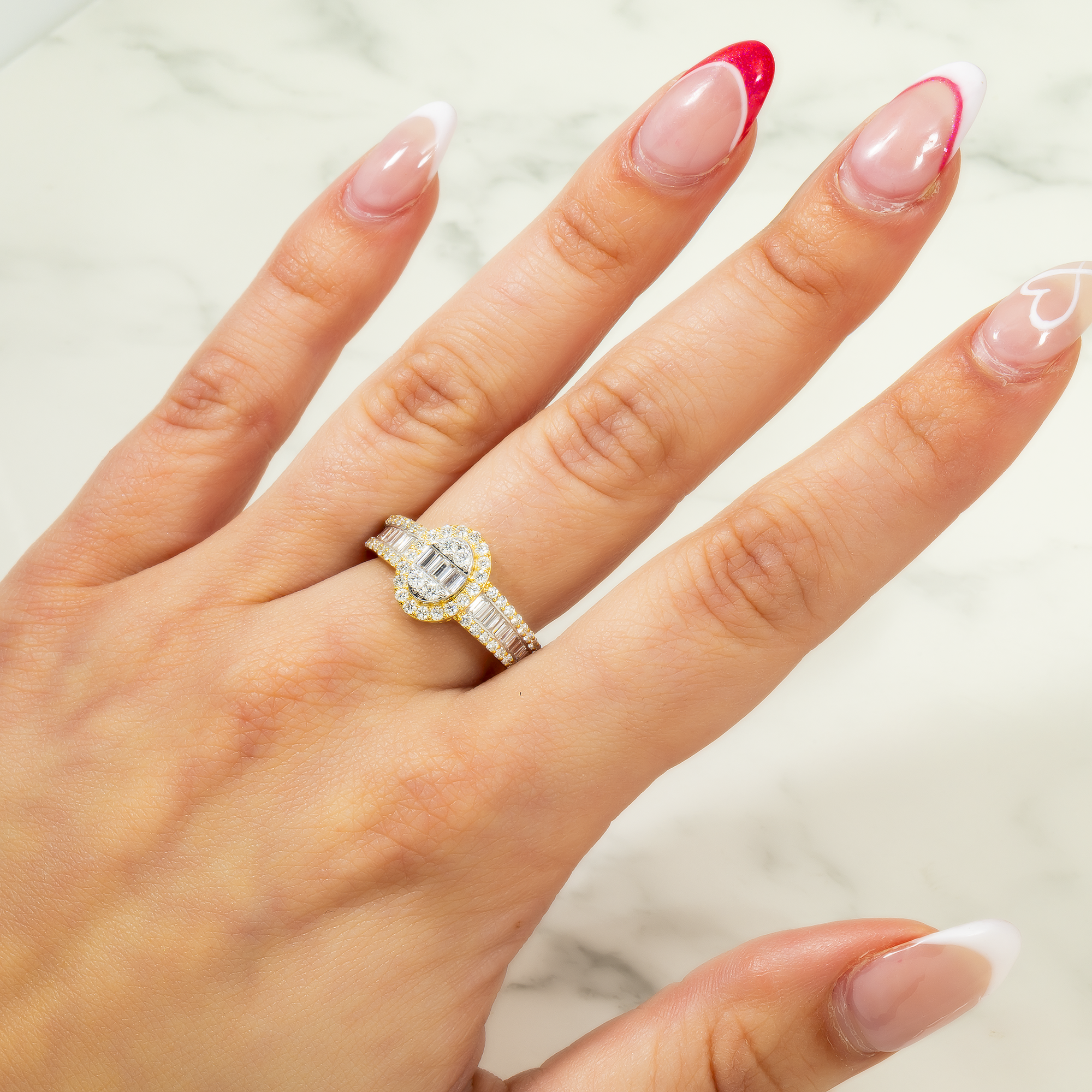 14K GOLD BAGUETTE AND ROUND DIAMOND CLUSTER RING 1.39 CT