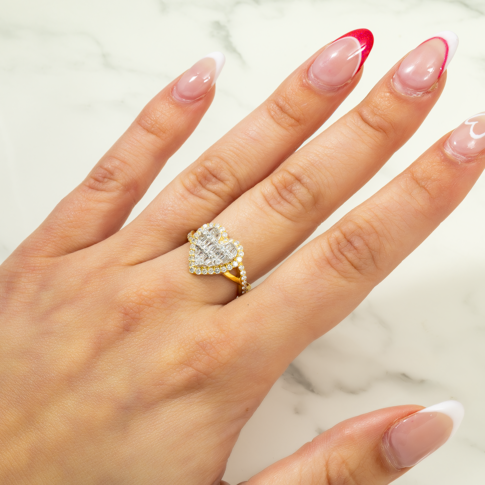 14K GOLD BAGUETTE AND ROUND DIAMOND HEART RING 0.92 CT