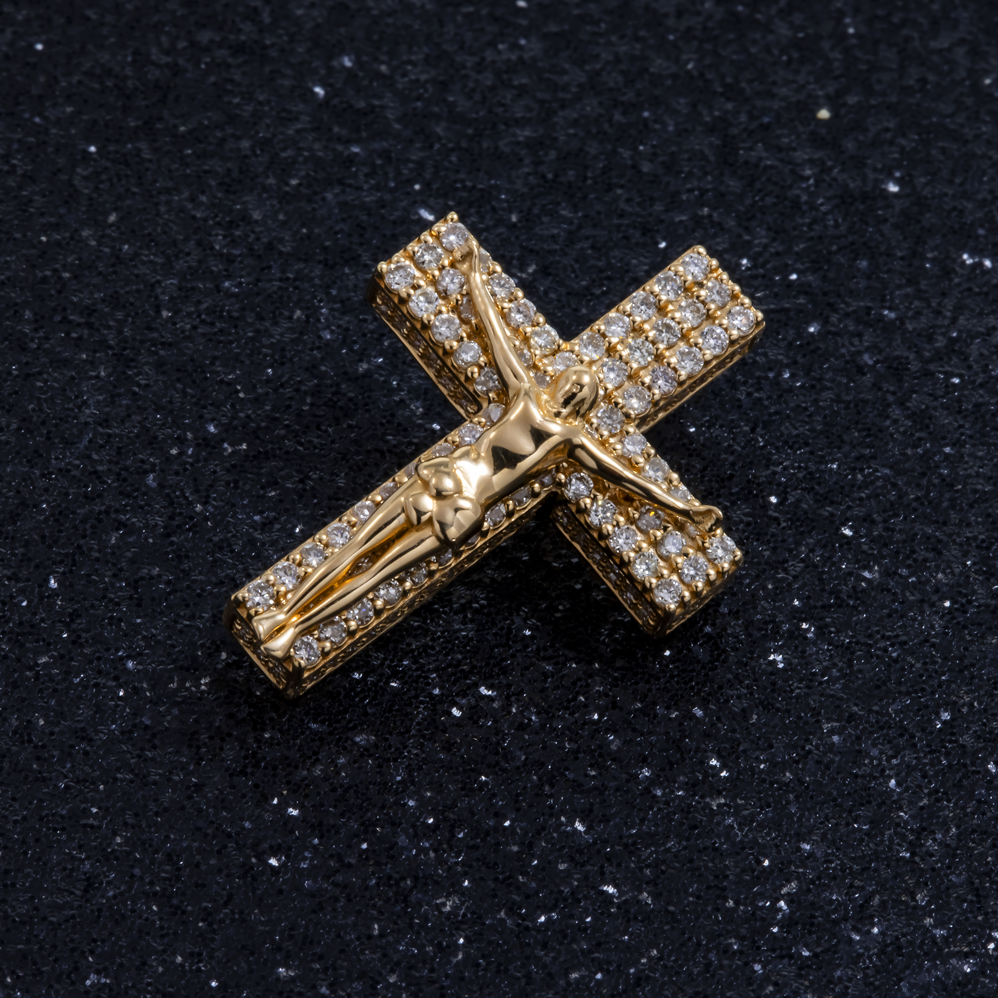 14K GOLD DIAMOND CRUCIFIX PENDANT 0.90 CT