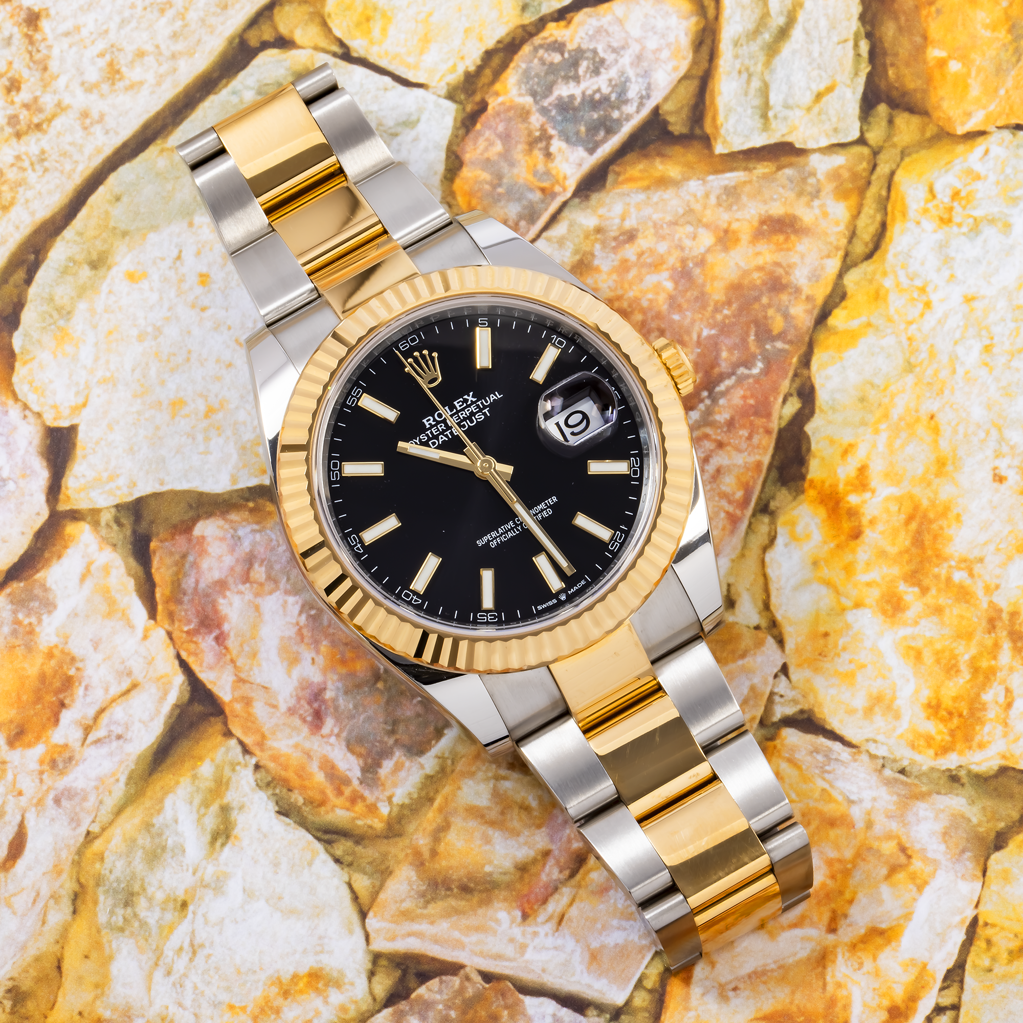 ROLEX DATEJUST 126333 41MM BLACK DIAL WITH TWO TONE OYSTER BRACELET.