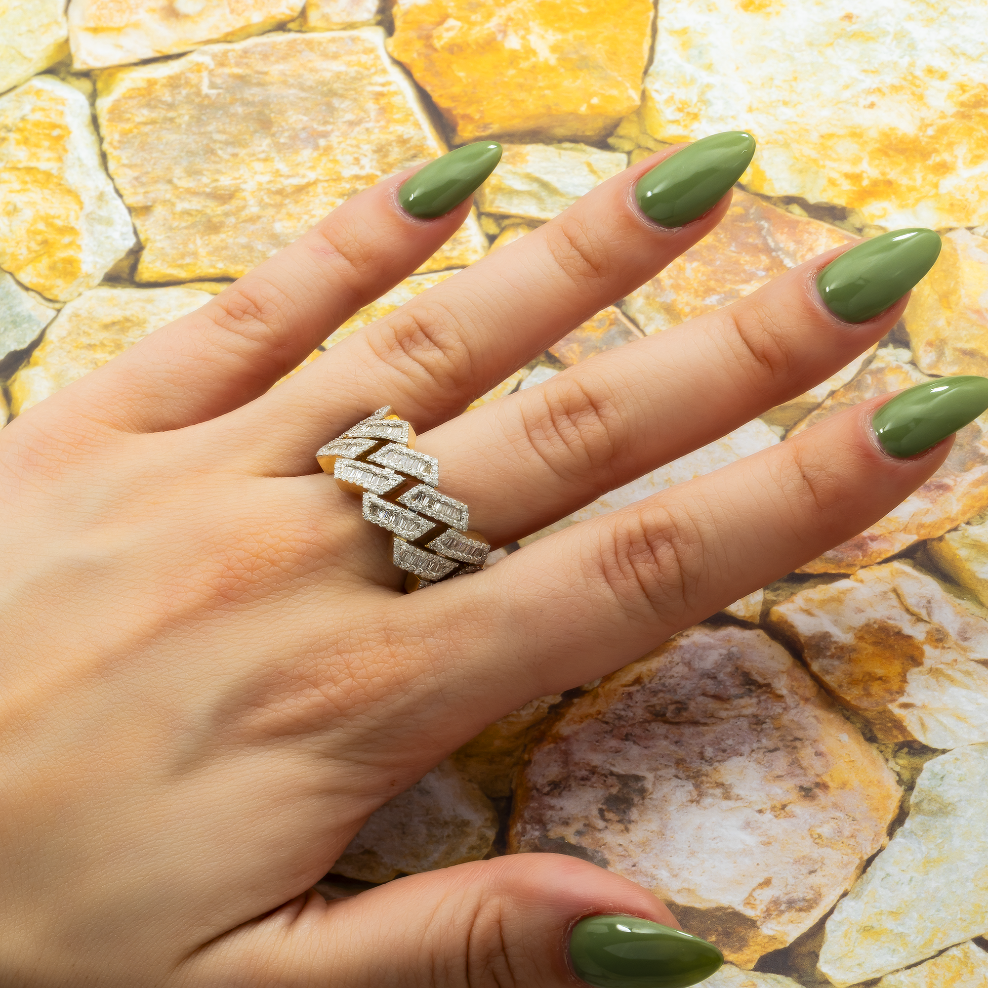 14K GOLD BAGUETTE AND ROUND DIAMOND CUBAN LINK RING 2.20 CT