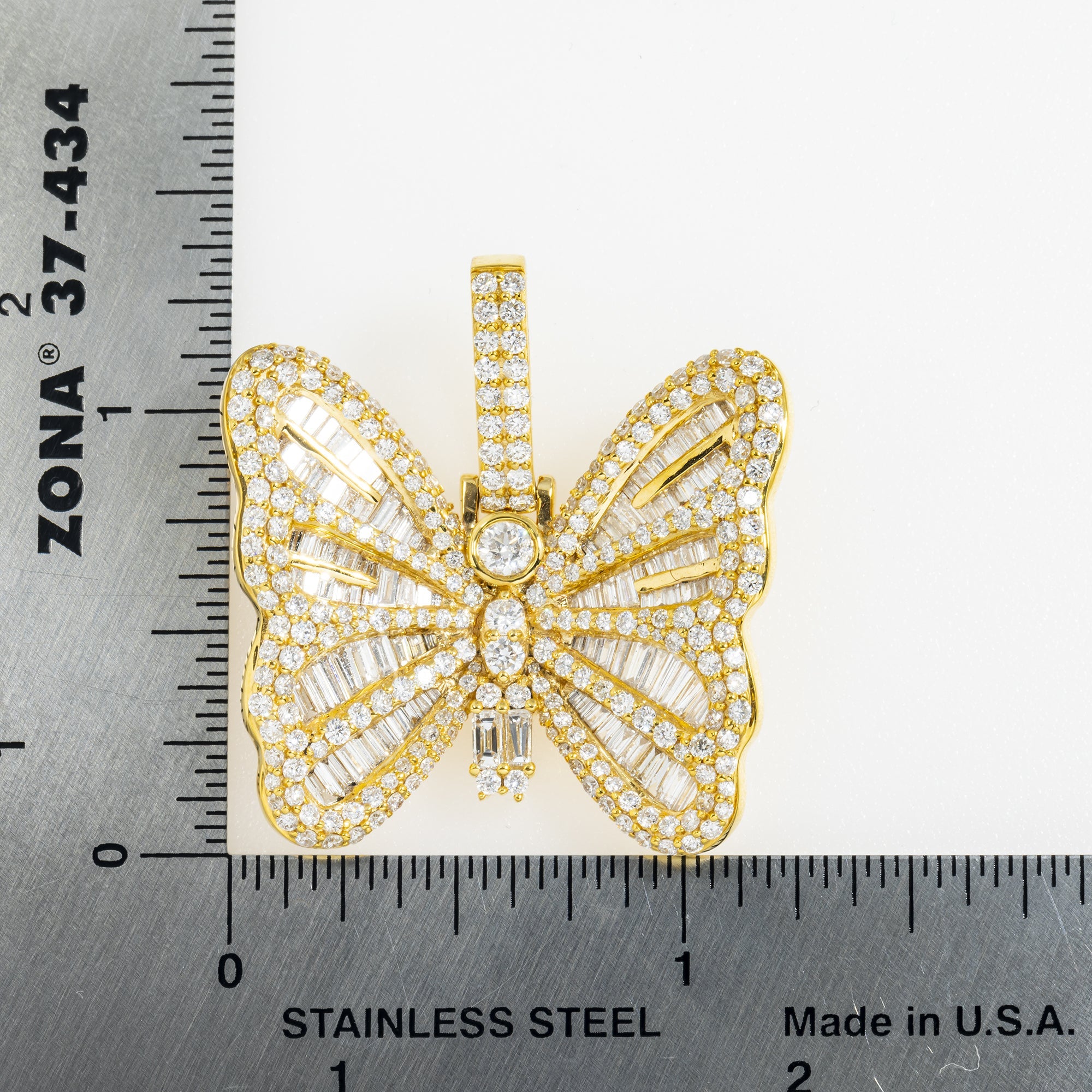 14K GOLD BAGUETTE AND ROUND DIAMOND BUTTERFLY PENDANT 4.00 CTW