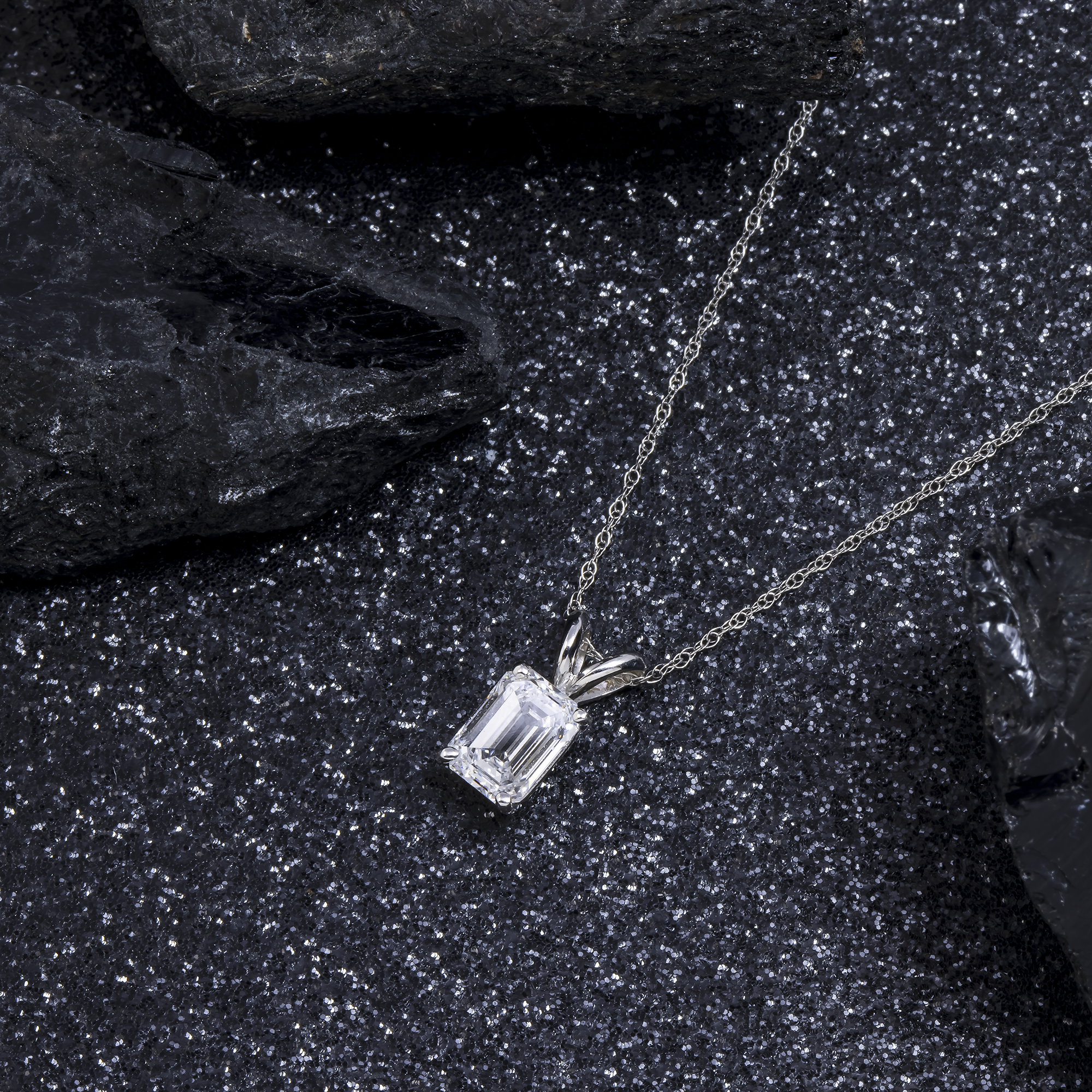 14K GOLD EMERALD SOLITAIRE LAB DIAMOND NECKLACE 1.00 CT