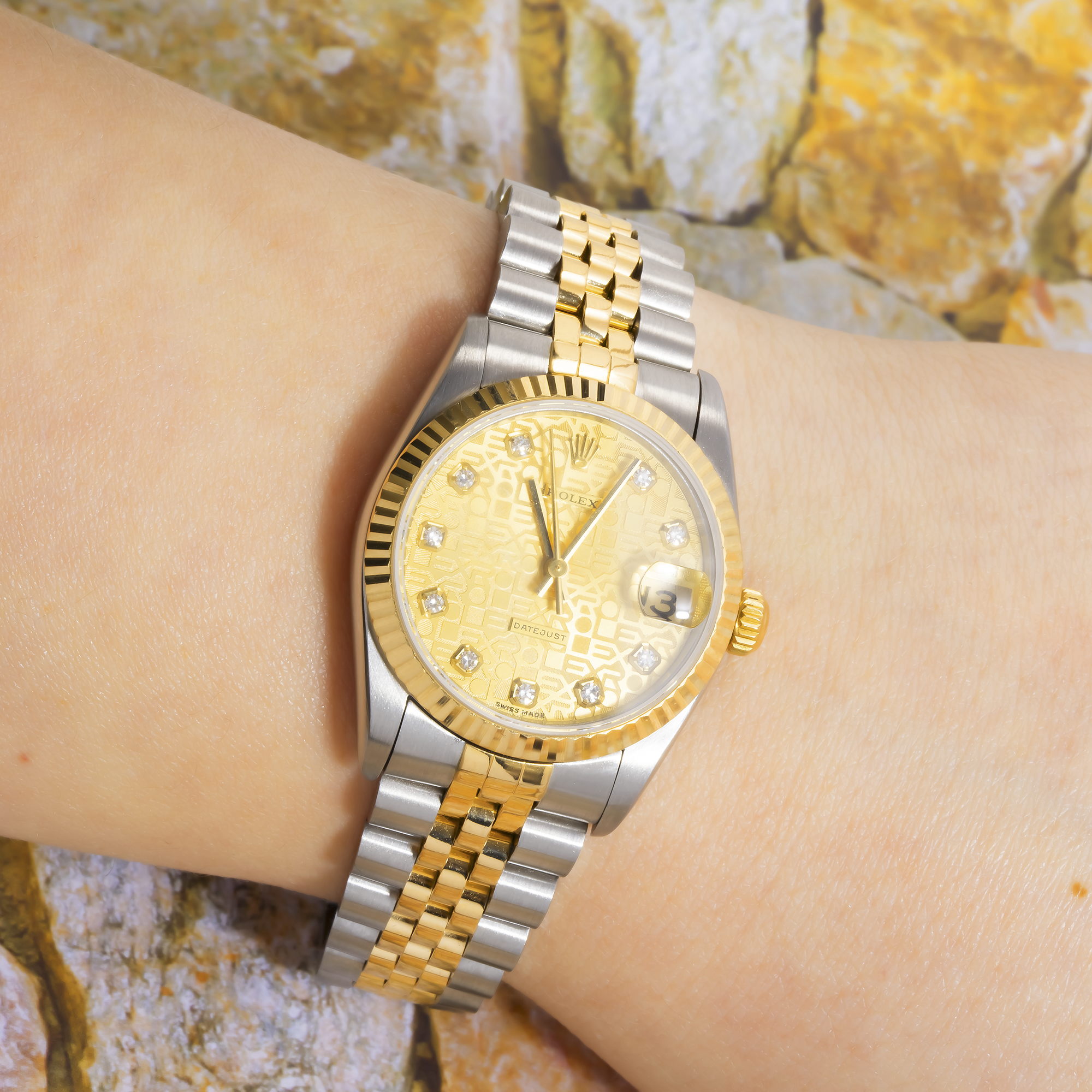 ROLEX LADY-DATEJUST 78273 31MM WHITE DIAMOND DIAL WITH TWO TONE JUBILEE BRACELET.