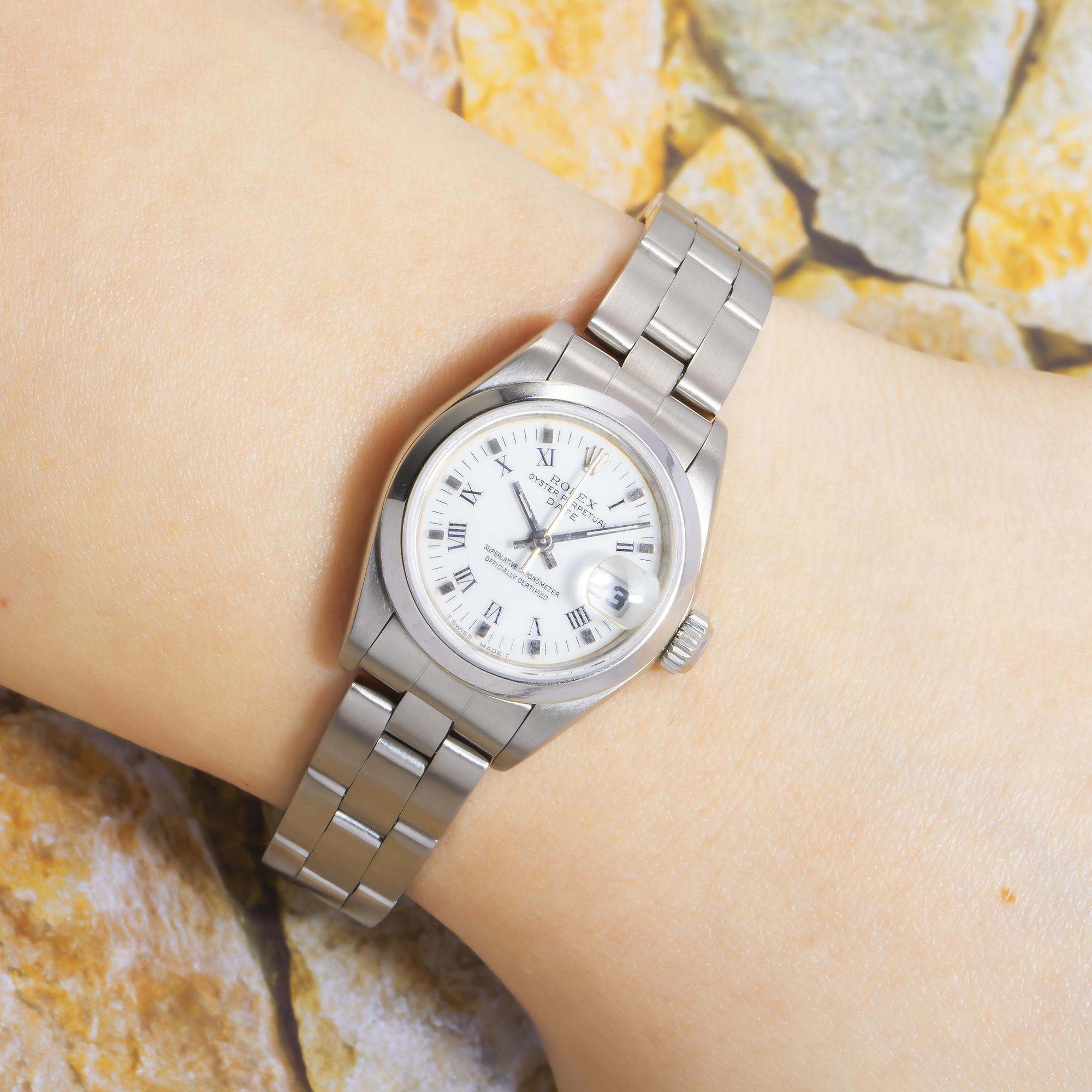 ROLEX OYSTER PERPETUAL LADY DATE 69160 26MM WHITE ROMAN NUMERAL DIAL WITH STAINLESS STEEL OYSTER BRACELET