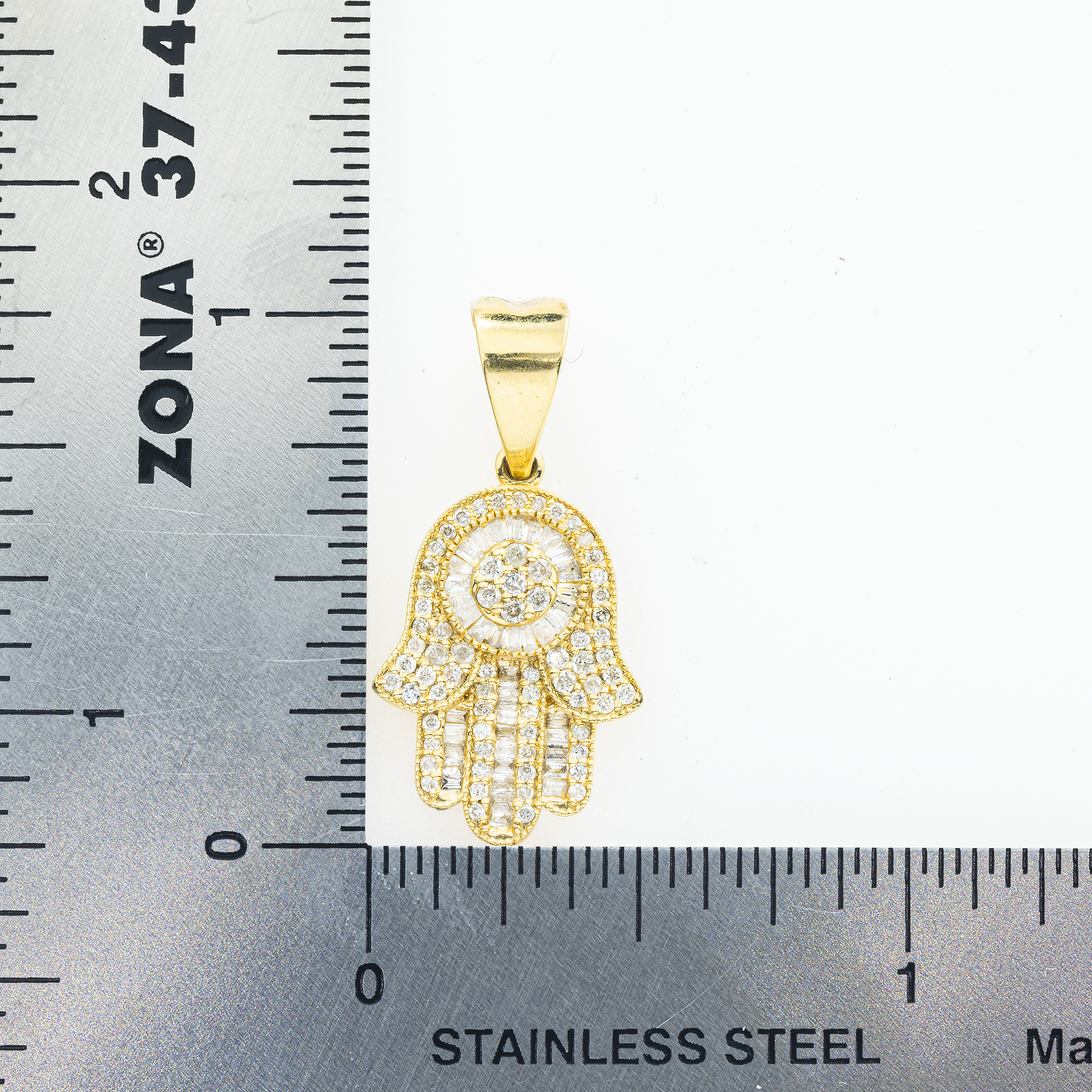 14K GOLD BAGUETTE AND ROUND DIAMOND HAMSA PENDANT 0.60 CT