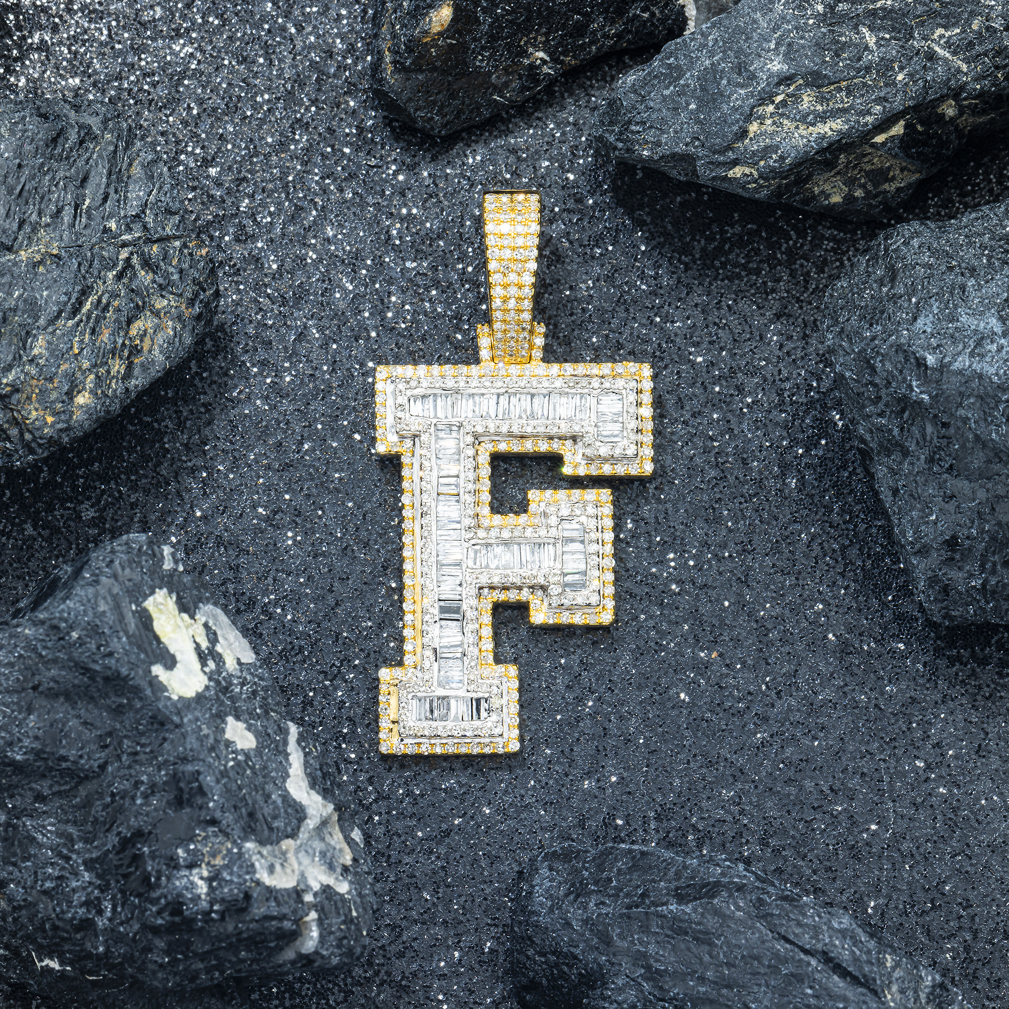 10K GOLD BAGUETTE AND ROUND DIAMOND INITIAL F PENDANT 2.34 CT