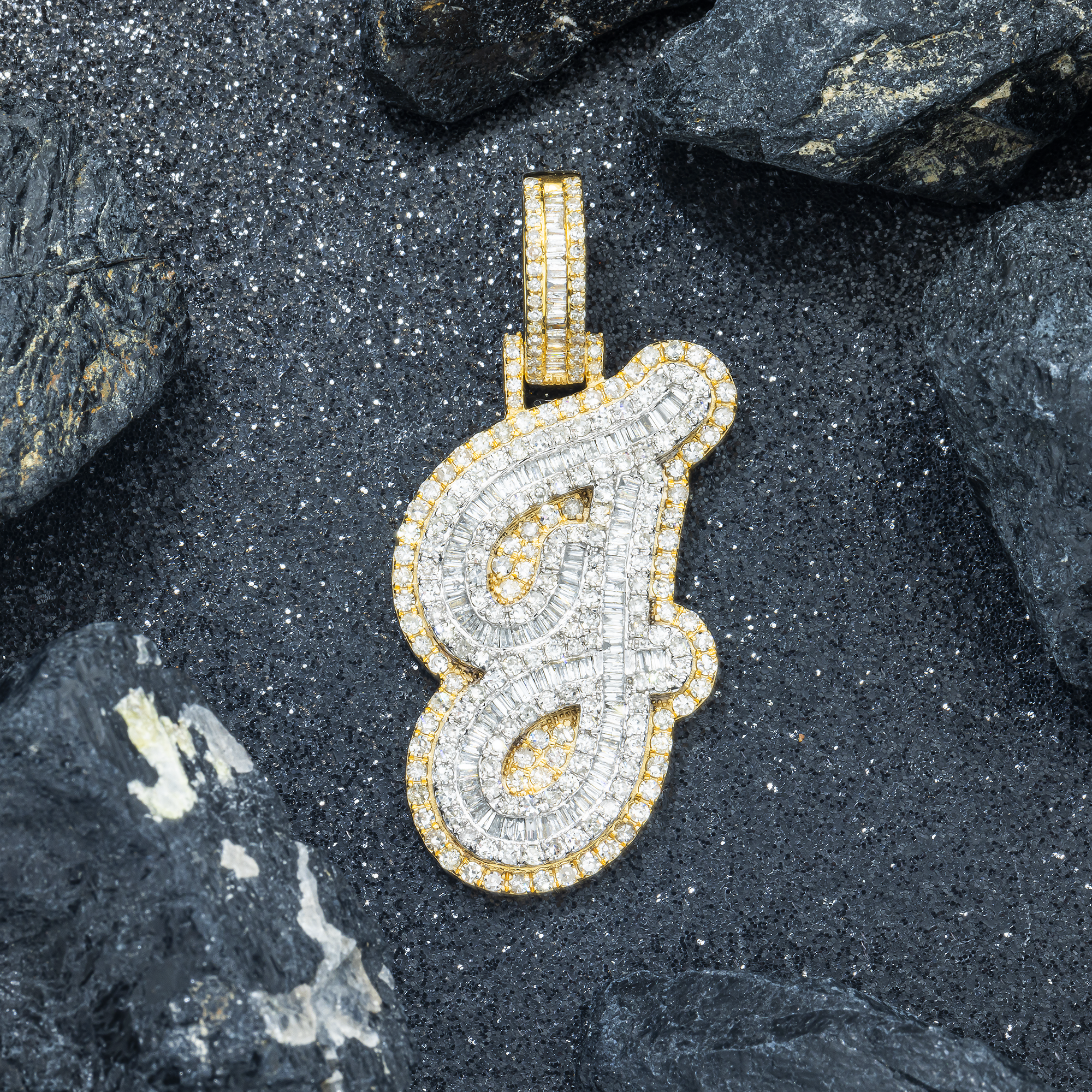 10K GOLD BAGUETTE AND ROUND DIAMOND CURSIVE INITIAL F PENDANT 2.47 CT