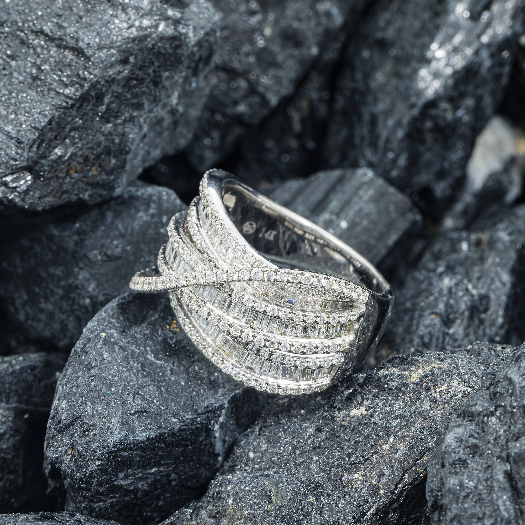 14K GOLD ROUND AND BAGUETTE DIAMOND DESIGNER RING 1.85 CT