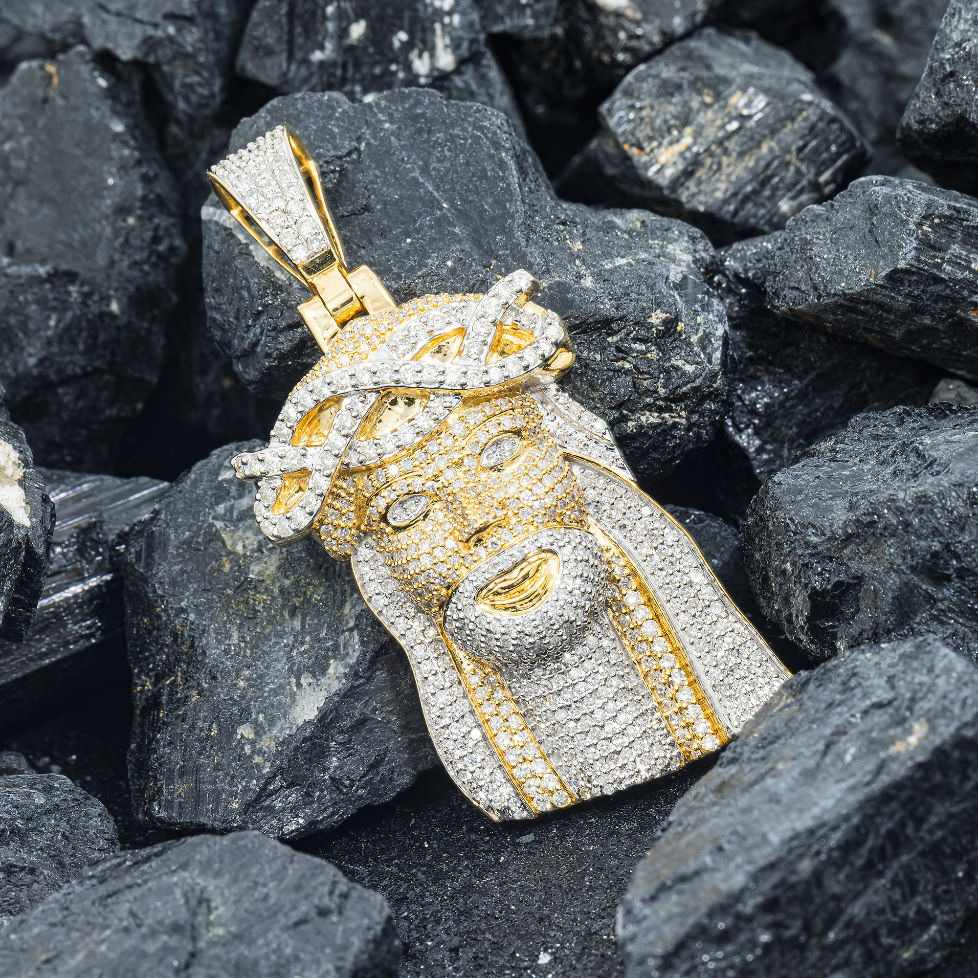 10K GOLD DIAMIND JESUS HEAD PENDANT 4.21 CT