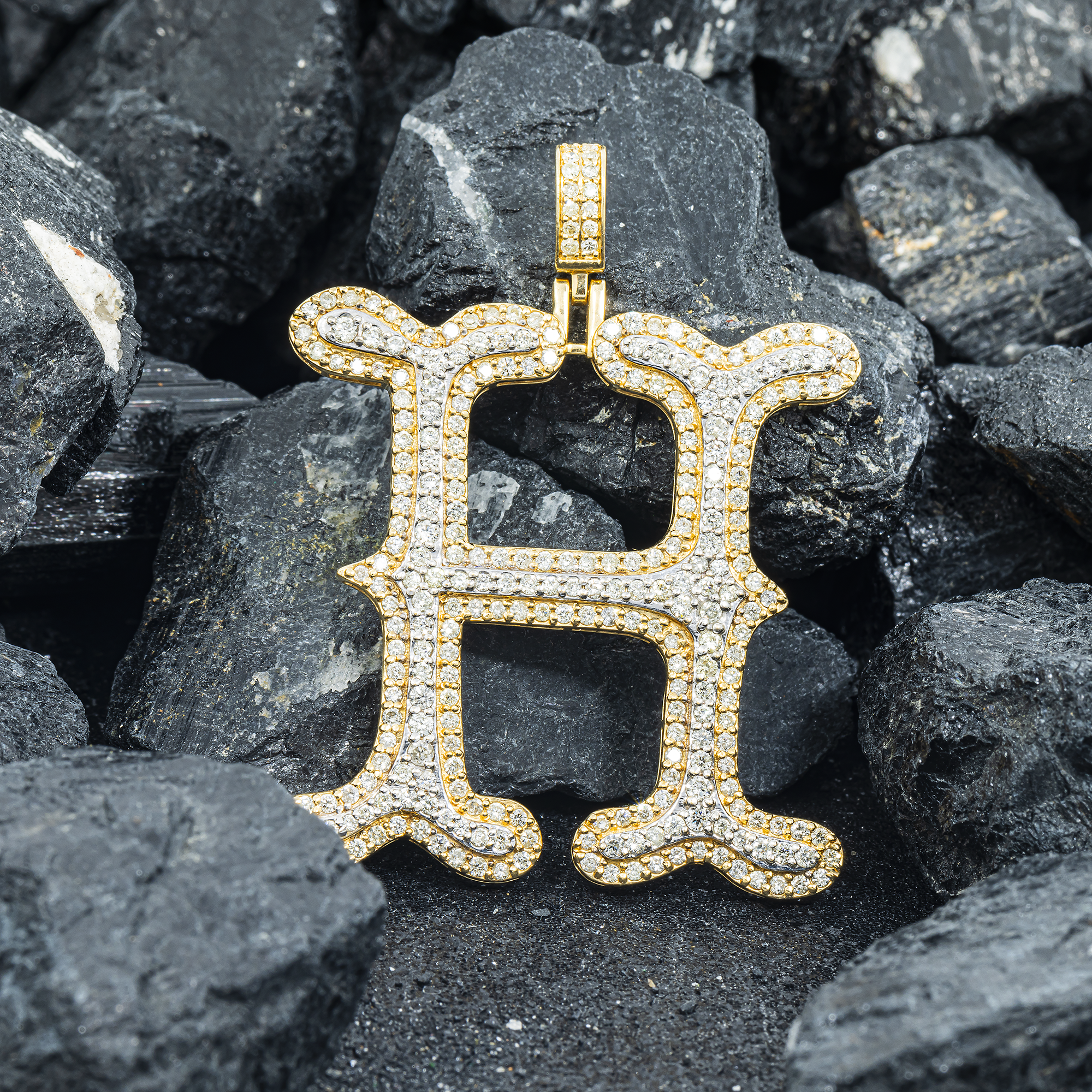 10K GOLD DIAMOND INITIAL LETTER H PENDANT 3.71 CT