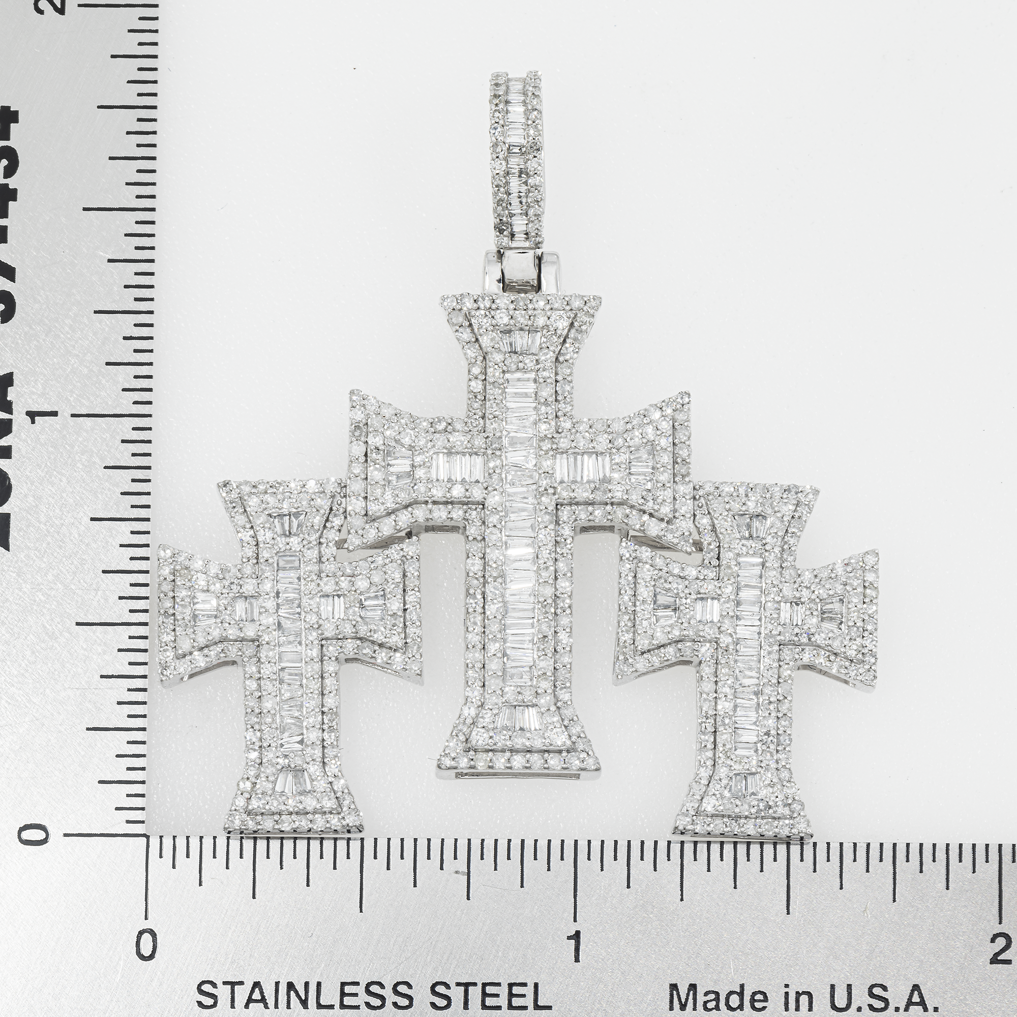 10K GOLD BAGUETTE AND ROUND DIAMOND TRIPLE CROSSES PENDANT 2.91 CT