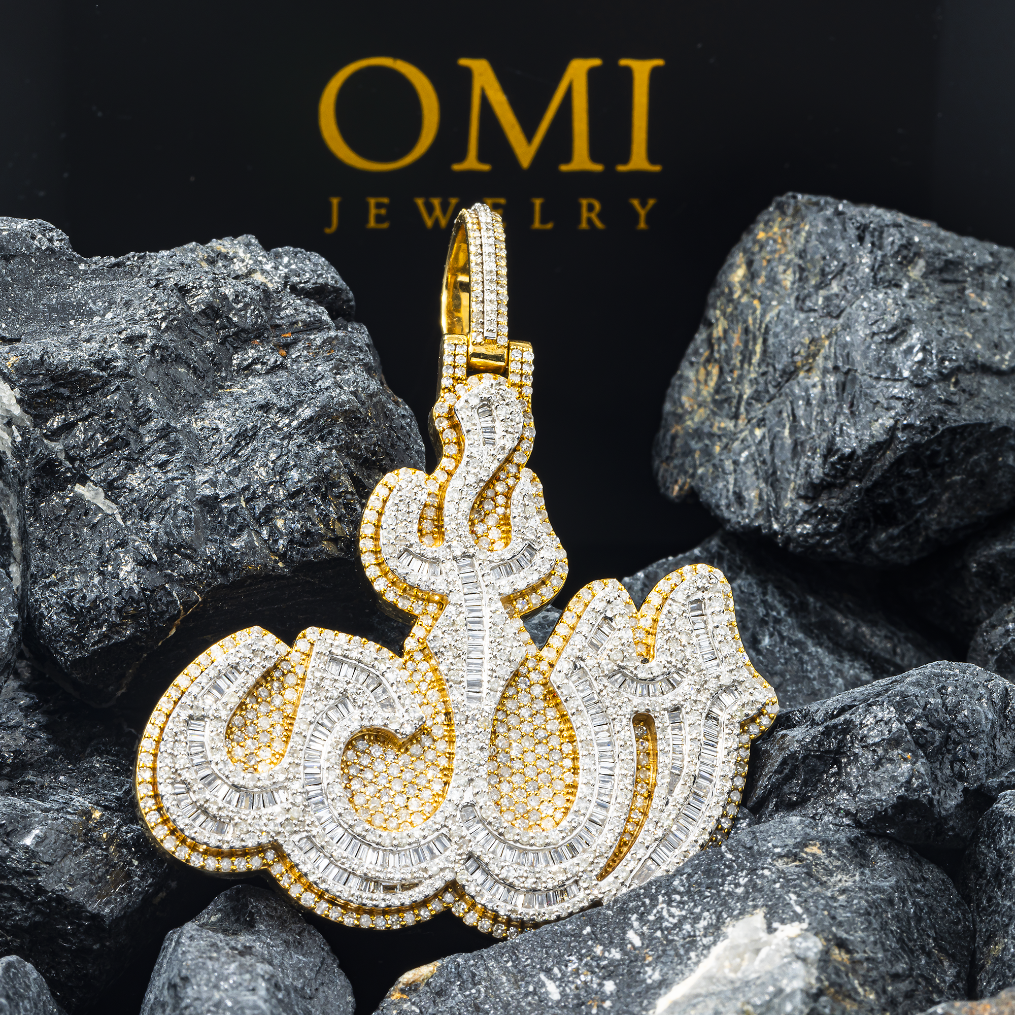 10K GOLD ROUND AND BAGUETTE DIAMOND ALLAH PENDANT 3.76 CT