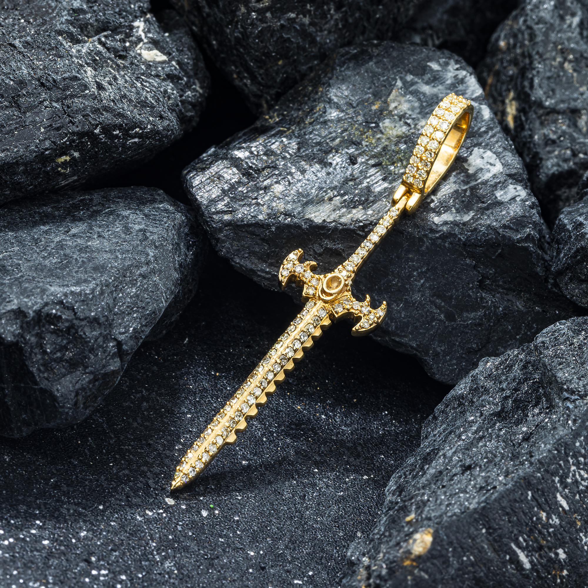 10K GOLD DIAMOND DAGGER PENDANT 0.40 CT