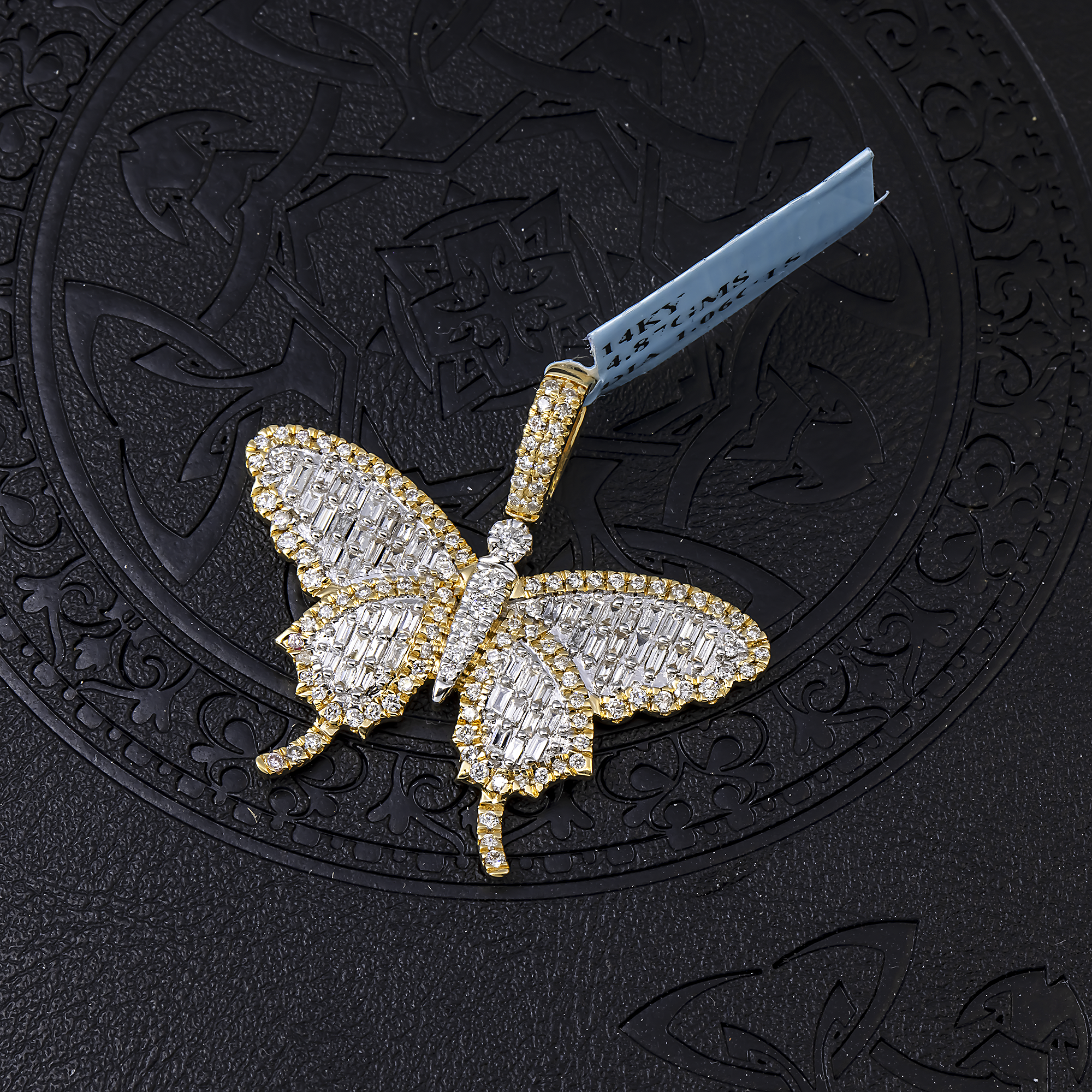 14K GOLD BAGUETTE AND ROUND DIAMOND BUTTERFLY PENDANT 1.06 CT