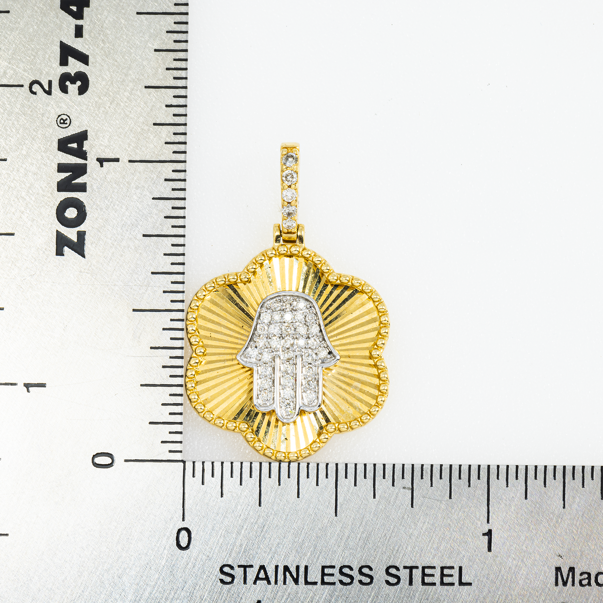 14K GOLD DIAMOND CLOVER WITH HAMSA PENDANT 0.21 CT