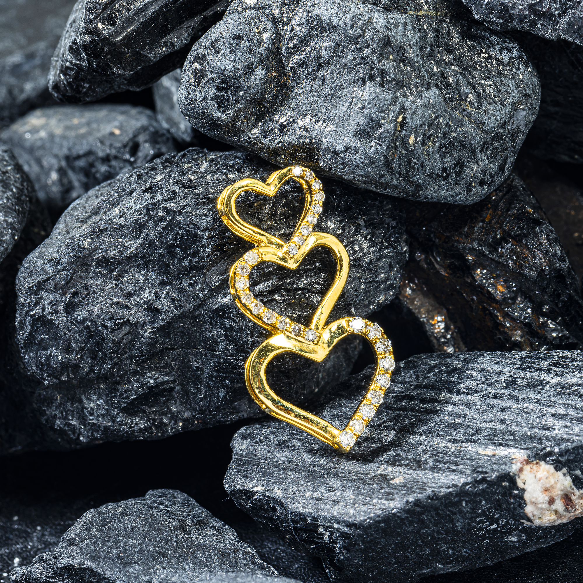 10K GOLD DIAMOND TRIPLE OPEN HEARTS PENDANT 0.26 CT