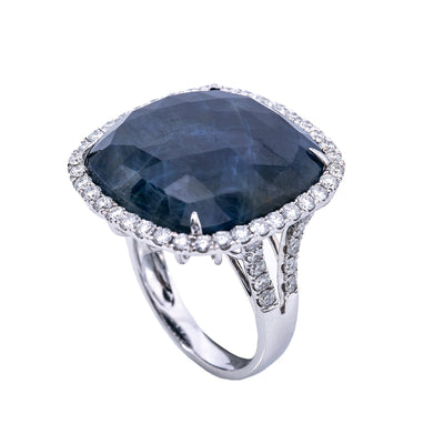 18K White Gold Round Shaped Sapphire Ring