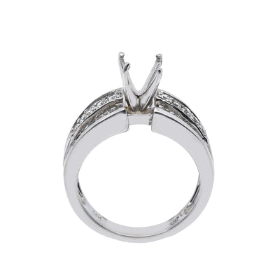 18K White Gold Round Shape Ring