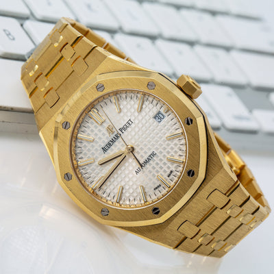 Audemars Piguet Royal Oak Selfwinding 15450BA 37MM White Dial With Yellow Gold Bracelet