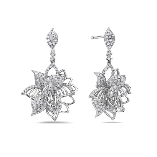 18K White Gold Ladies Earrings With Round Shaped Diamonds